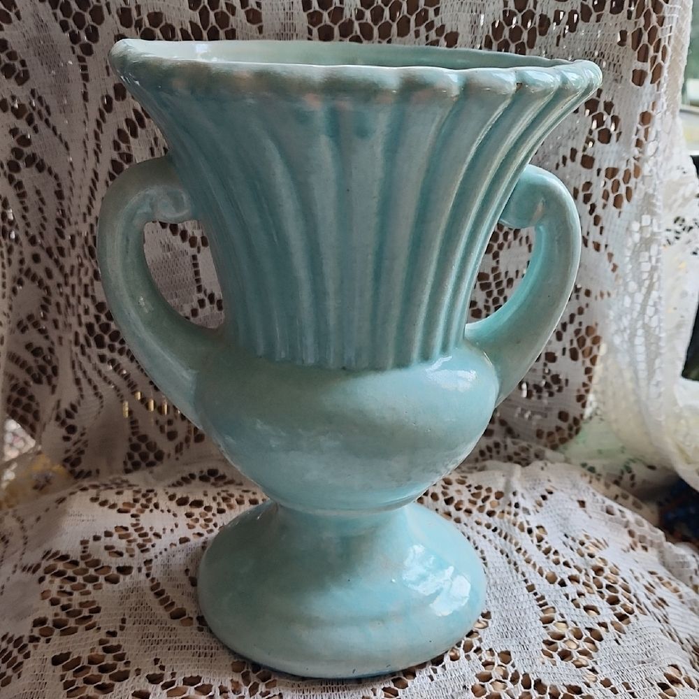 Vintage Ceramic Robin Egg Blue Urn/Vase